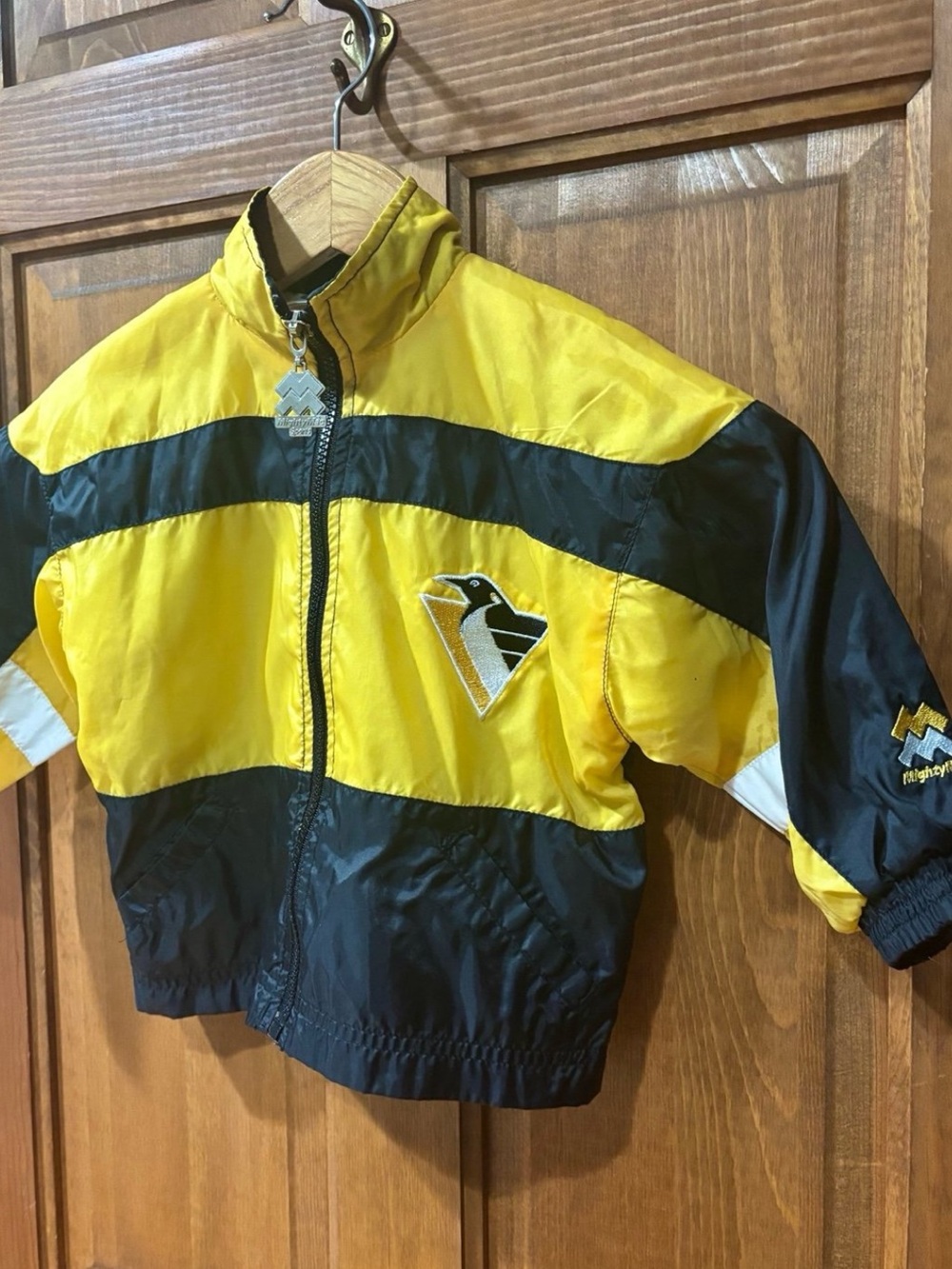 Vintage 90’s MIGHTY MAC NHL PITTSBURGH PENGUINS Jacket